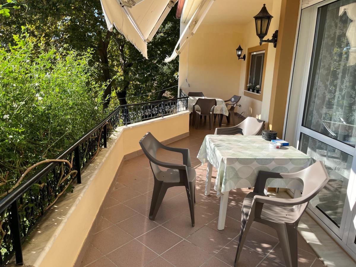 Villa Chita'S House Paralia Vrachou Exterior foto
