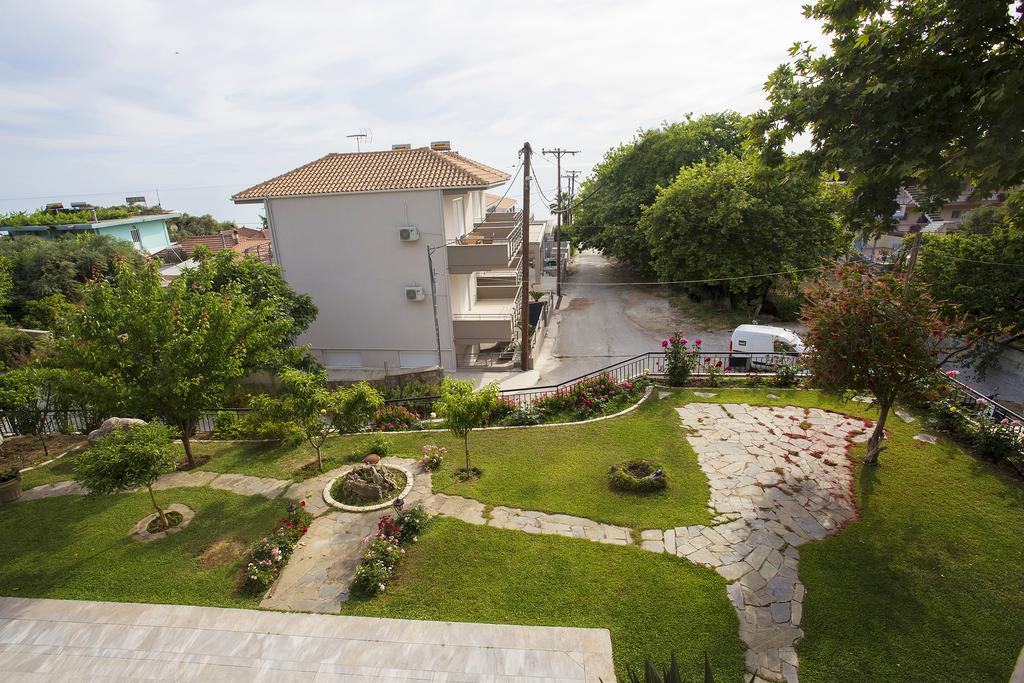 Villa Chita'S House Paralia Vrachou Exterior foto